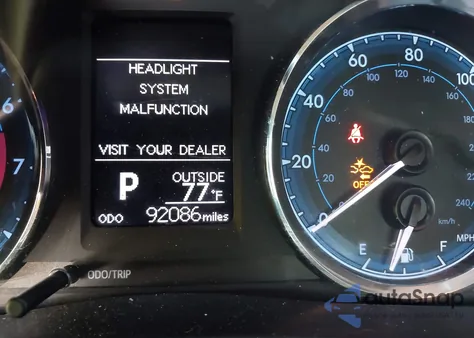 2018 Toyota Corolla Le z USA, uszkodzony, nr VIN 5YFBURHEXJP849190